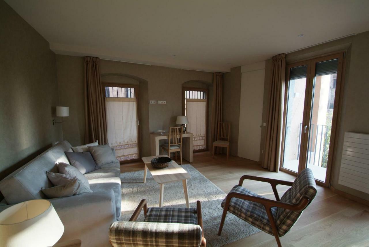 Beautifully Furnished Luxury In Barri Vell, Gerona
